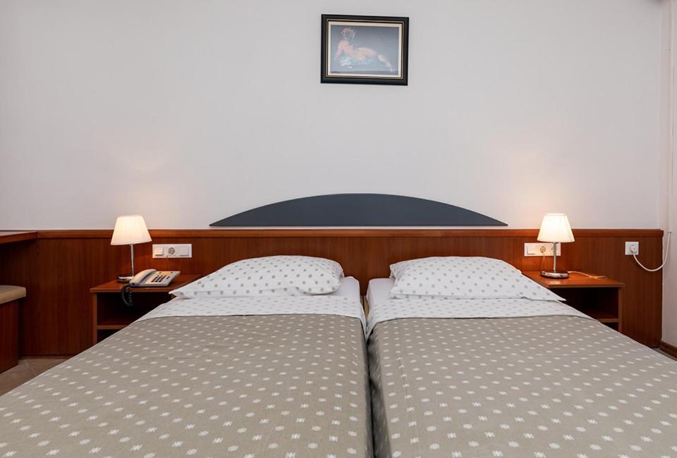 Tourist Settlement Brzet Hotel Omis Bagian luar foto