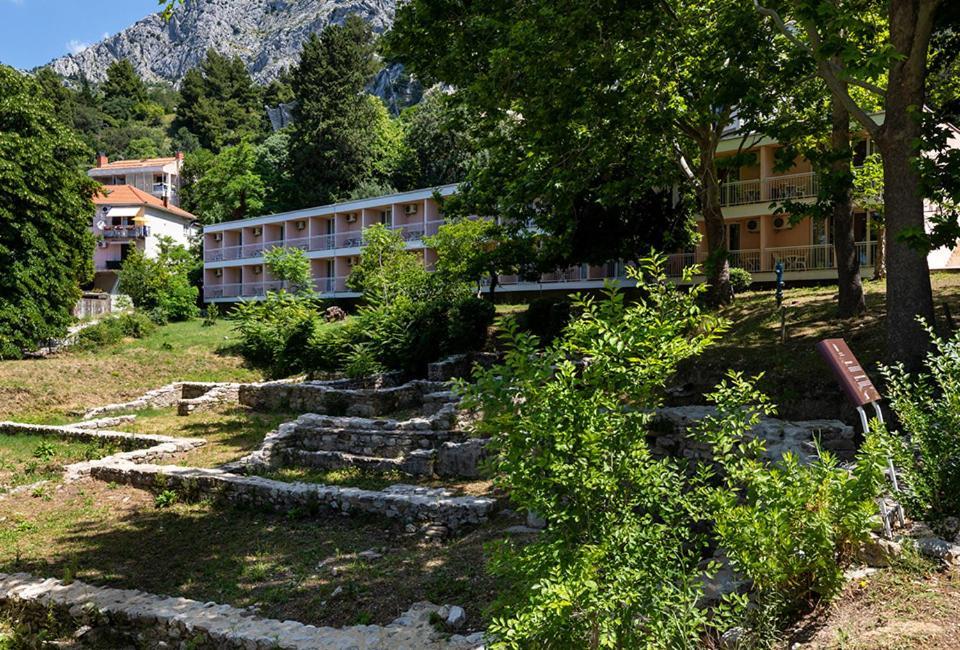 Tourist Settlement Brzet Hotel Omis Bagian luar foto