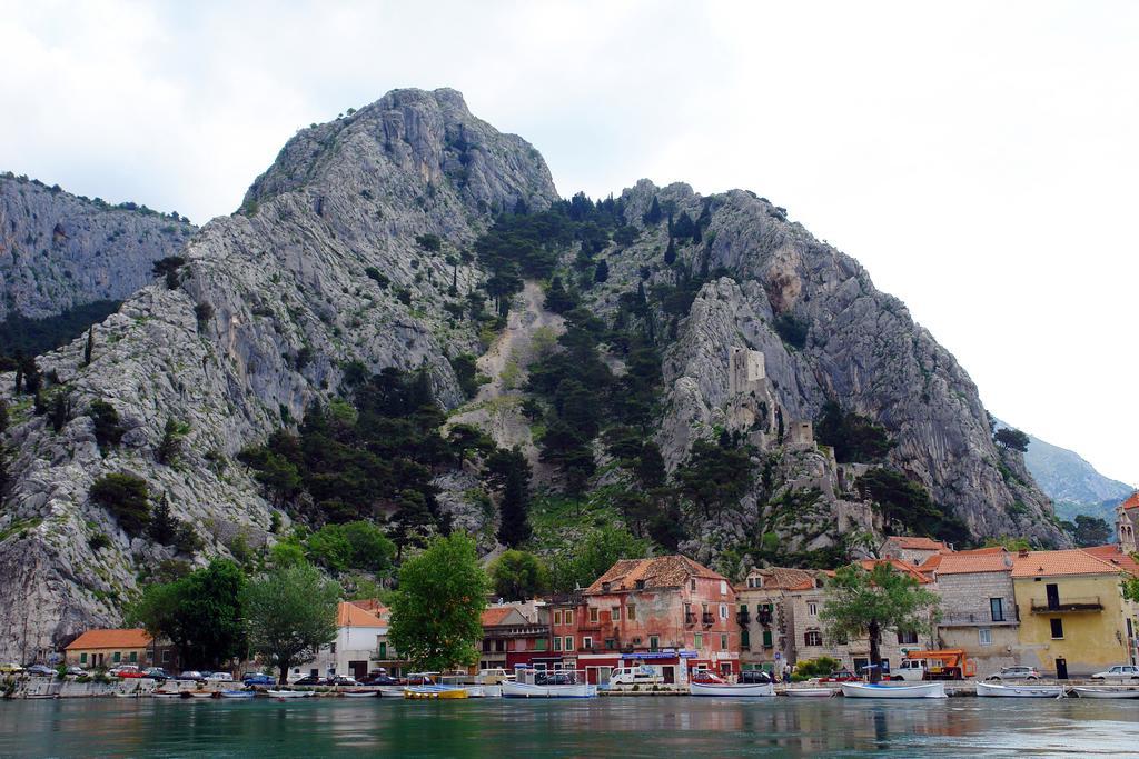 Tourist Settlement Brzet Hotel Omis Bagian luar foto