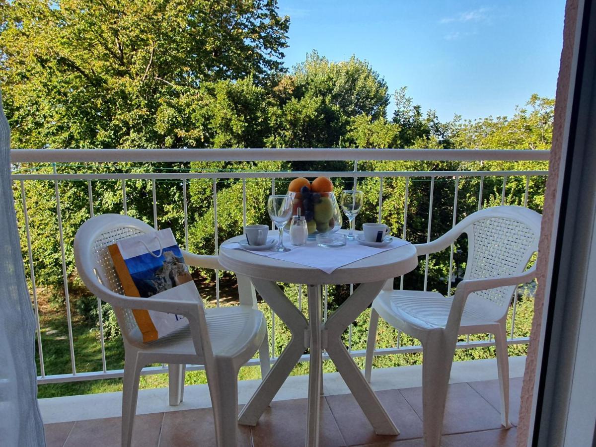 Tourist Settlement Brzet Hotel Omis Bagian luar foto